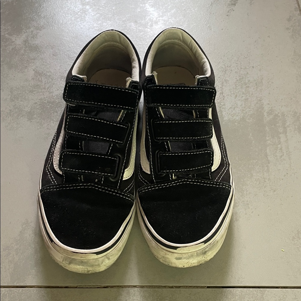 Women’s Velcro Sneakers - Picture 5 of 7